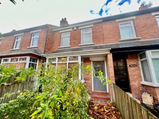 3 bedroom Mid Terrace House to rent