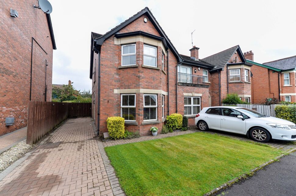 3 bedroom End Terrace House for sale, St. Johns Place, Belfast, BT7 £