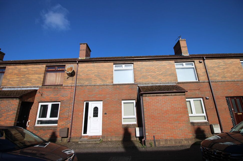 2 bedroom Mid Terrace House to rent