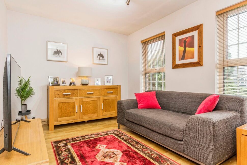 4 bedroom Detached House for sale, Baronscourt Road, Carryduff, BT8 £