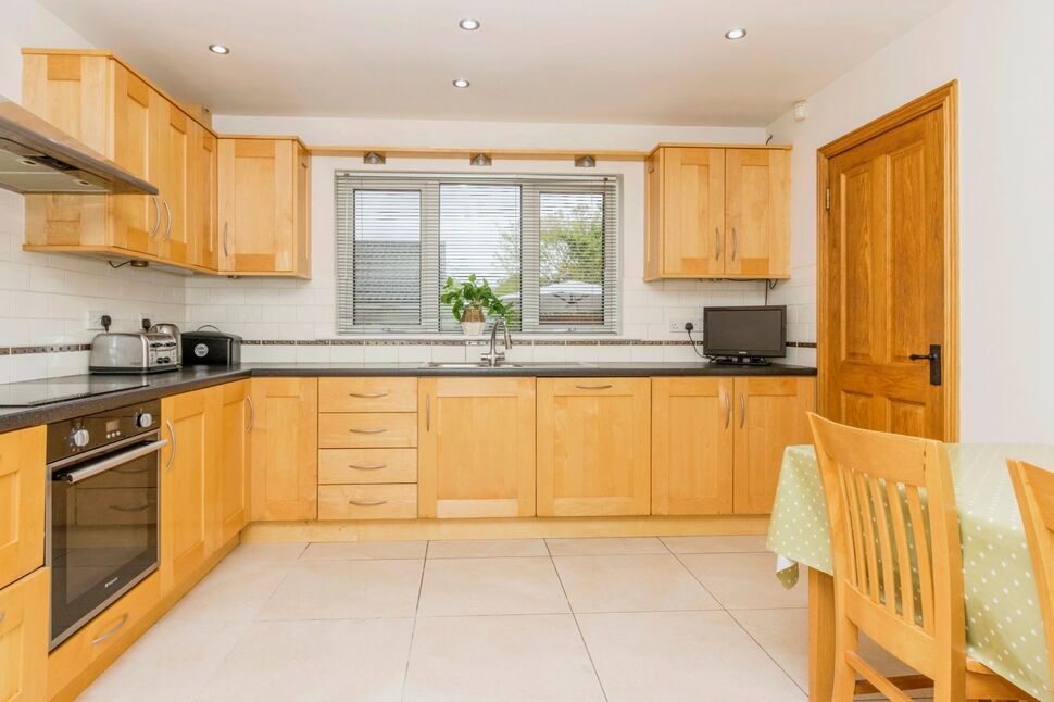 4 bedroom Detached House for sale, Baronscourt Road, Carryduff, BT8 £