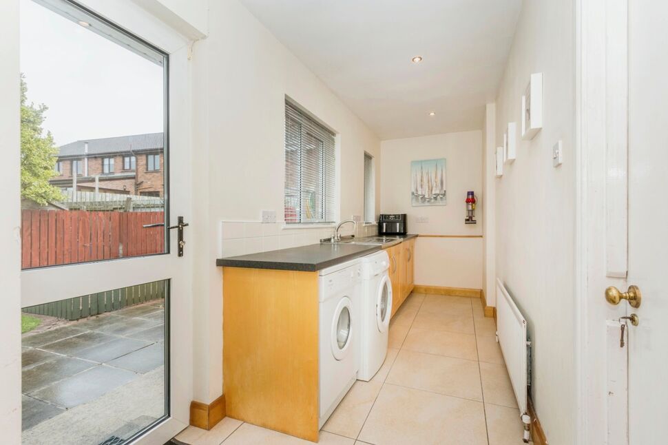 4 bedroom Detached House for sale, Baronscourt Road, Carryduff, BT8 £