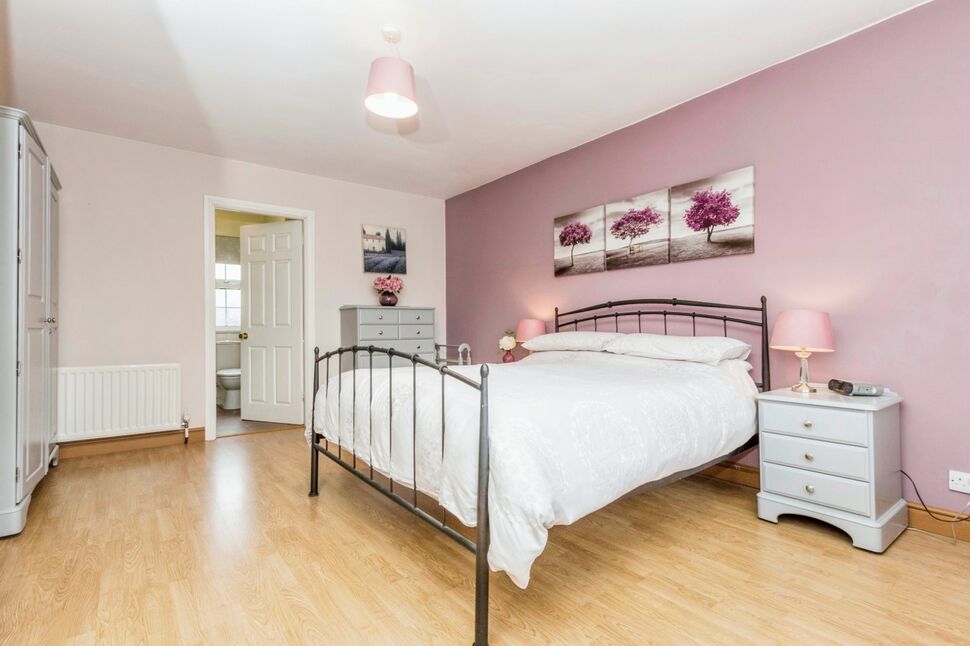 4 bedroom Detached House for sale, Baronscourt Road, Carryduff, BT8 £