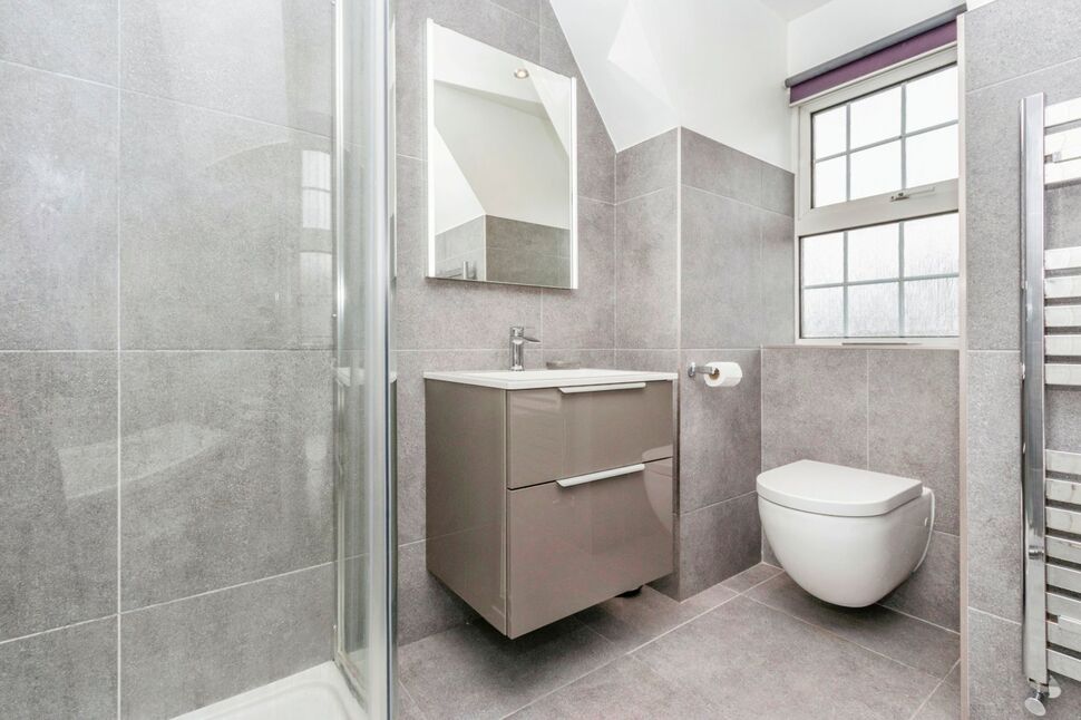 4 bedroom Detached House for sale, Baronscourt Road, Carryduff, BT8 £