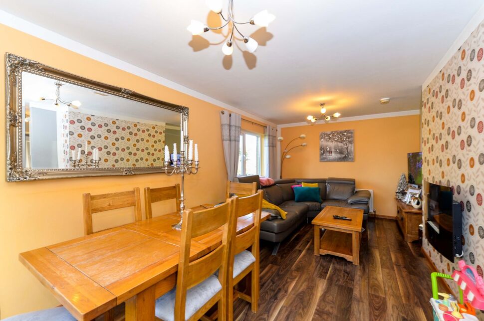 4 bedroom Detached Bungalow for sale, Ravenswood Park, Belfast, BT5 £