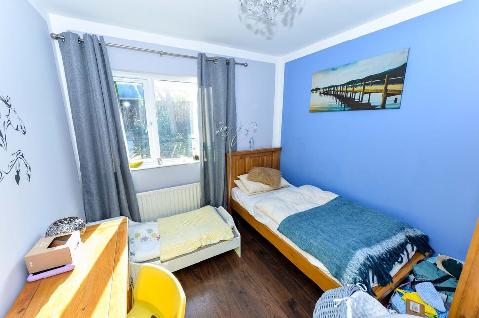 4 bedroom Detached Bungalow for sale, Ravenswood Park, Belfast, BT5 £