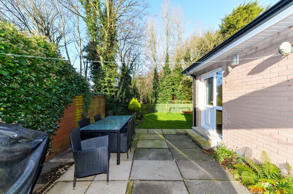 4 bedroom Detached Bungalow for sale, Ravenswood Park, Belfast, BT5 £