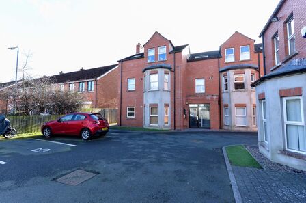 2 bedroom  Flat for sale