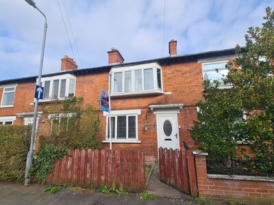 3 bedroom Mid Terrace House to rent