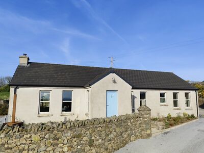 2 bedroom Semi Detached House to rent