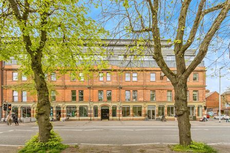 Ormeau Road, 1 bedroom  Flat for sale, £189,950
