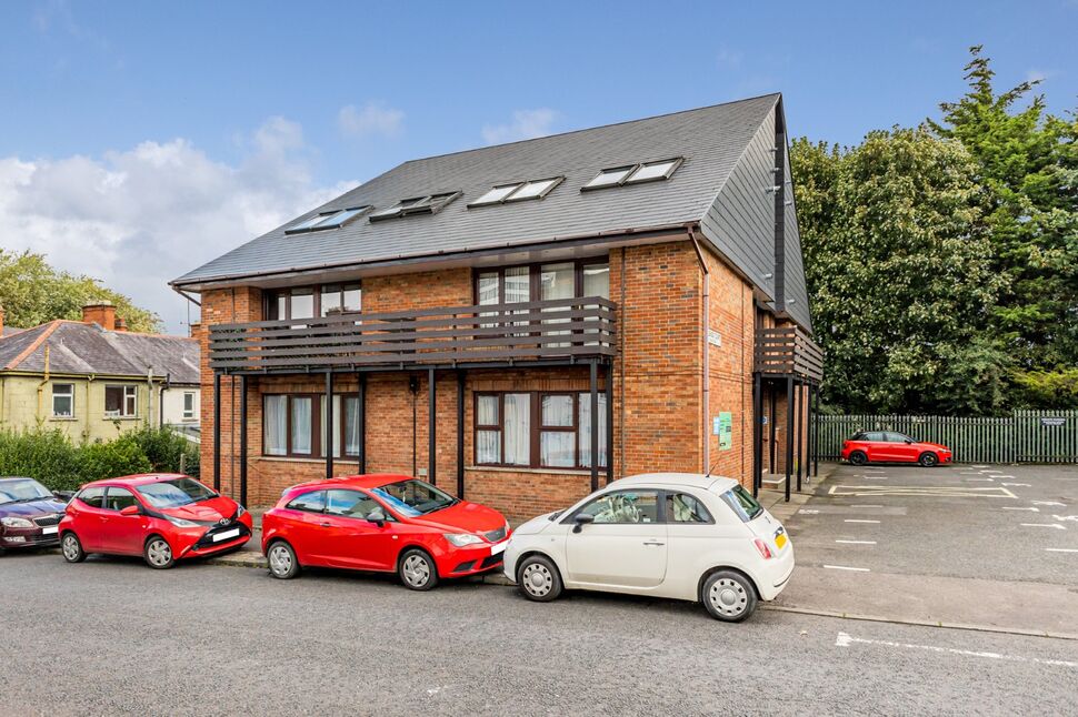 Main image of 1 bedroom  Flat for sale, Colenso Court, Belfast, Stranmillis, BT9