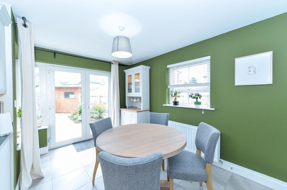 Kitchen / Dining