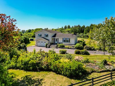 Crossgar Road East, 4 bedroom Detached House for sale, £449,950