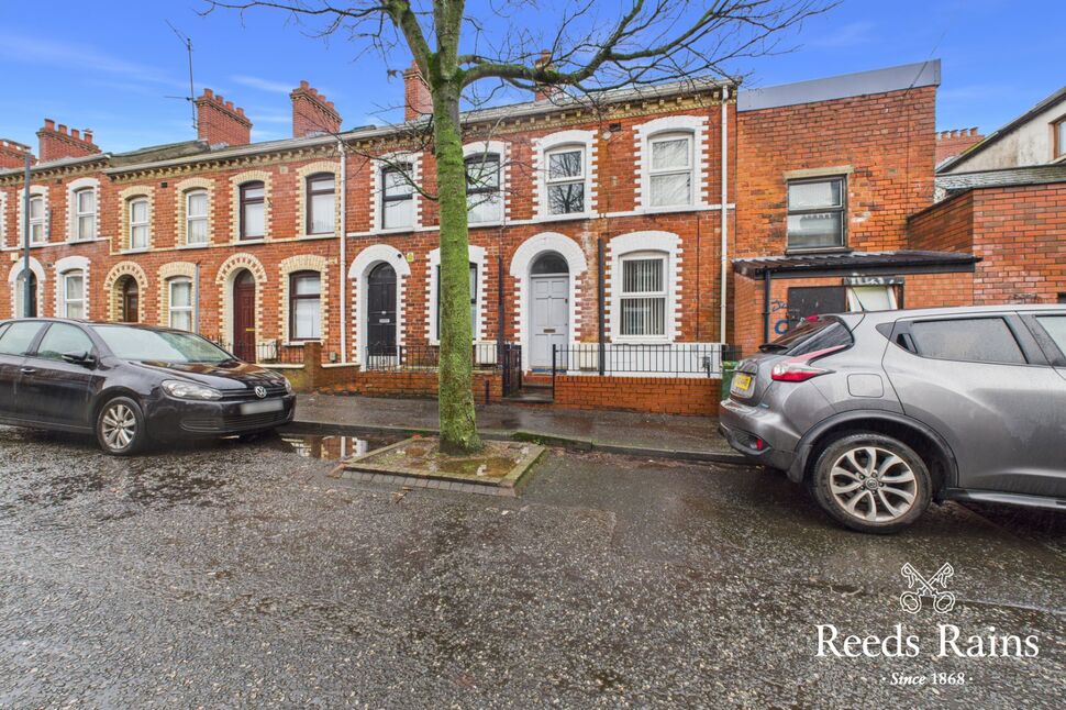 2 bedroom Mid Terrace House for sale