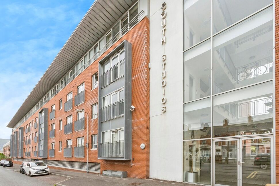 2 bedroom  Flat for sale