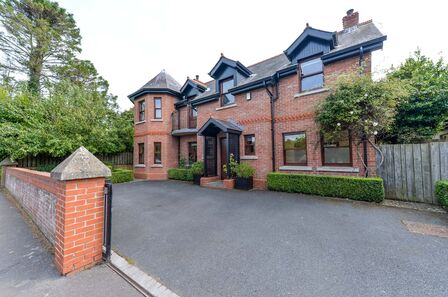 Seahill Road, 3 bedroom Detached House to rent, £2,350 pcm