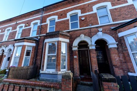 Haypark Avenue, 4 bedroom House to rent, &pound;1,200 pcm