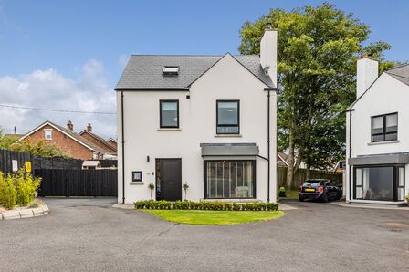 Knockbracken Gardens, 4 bedroom Detached House for sale, £389,950