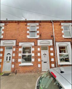 2 bedroom Mid Terrace House to rent