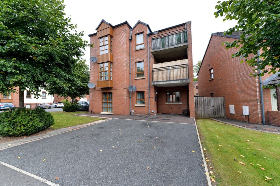 Main image of 2 bedroom Flat to rent, Redwood Dale, Dunmurry, Belfast, BT17