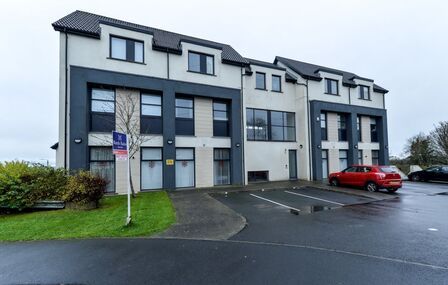 Lagmore View Road, 2 bedroom  Flat to rent, £1,100 pcm