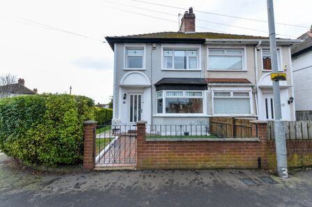Ravenhill Avenue, 3 bedroom Semi Detached House to rent, £1,150 pcm