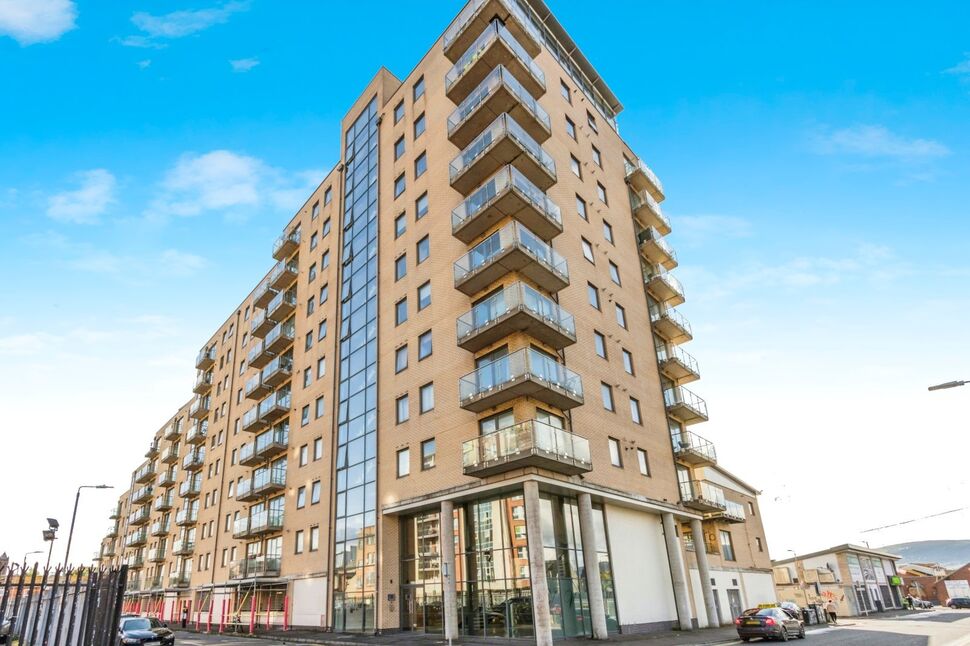 Main image of 2 bedroom Flat for sale, Wellwood Street, Belfast, BT12