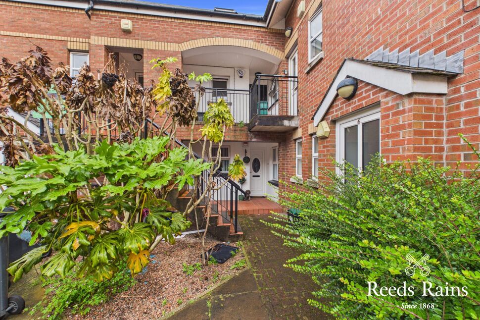 Main image of 3 bedroom Flat for sale, Deramore Street, Belfast, BT7