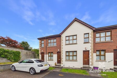 Aston Gardens, 2 bedroom Flat to rent, &pound;1,100 pcm