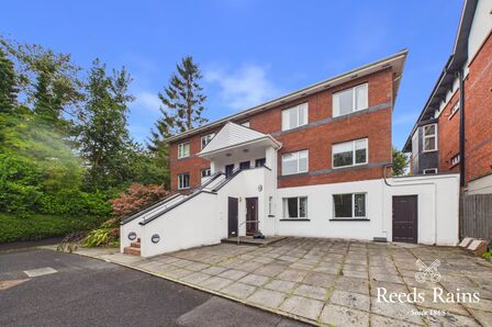 Deramore Park South, 3 bedroom Semi Detached House to rent, &pound;1,600 pcm