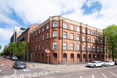 Adelaide Street, 2 bedroom Flat to rent, &pound;995 pcm