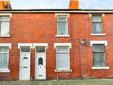Chester Road, 2 bedroom Mid Terrace House to rent, £675 pcm