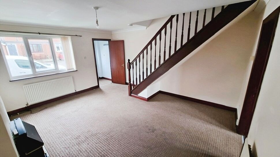 2 bedroom Mid Terrace House to rent, The Conifers, Kirkham, PR4 £700 pcm