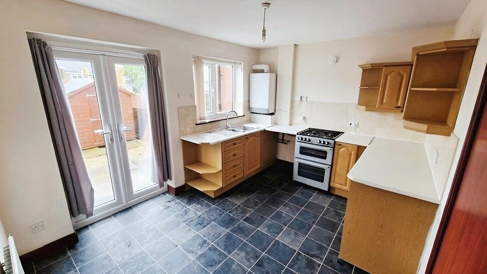 2 bedroom Mid Terrace House to rent, The Conifers, Kirkham, PR4 £700 pcm
