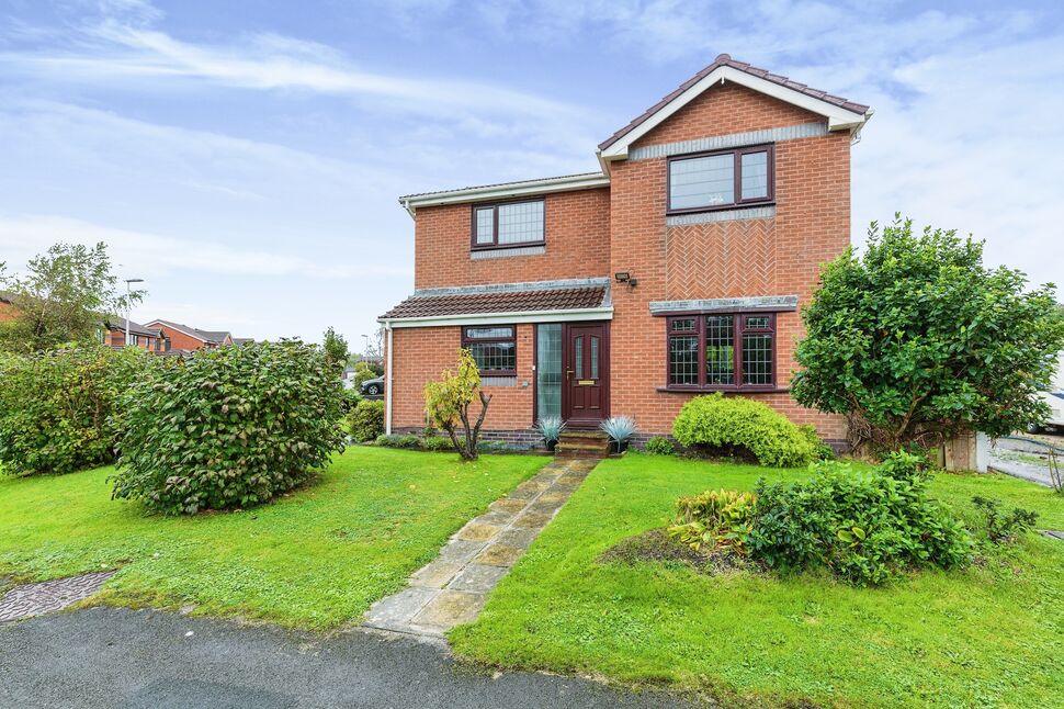 4 bedroom Detached House for sale, Lowfield Road, Blackpool, FY4 £250,000