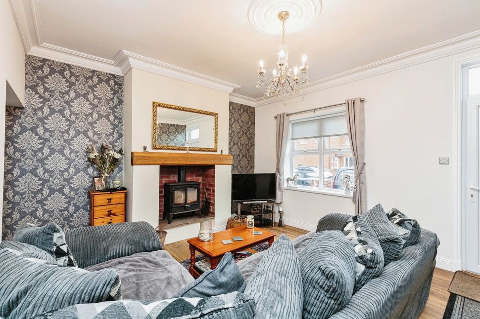 2 bedroom Semi Detached House for sale, Midgeland Road, Blackpool, FY4