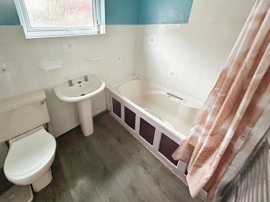 2 bedroom Mid Terrace House for sale, Cameron Avenue, Blackpool, FY3