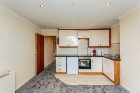 Woodlands Road, 1 bedroom  Flat to rent, £500 pcm