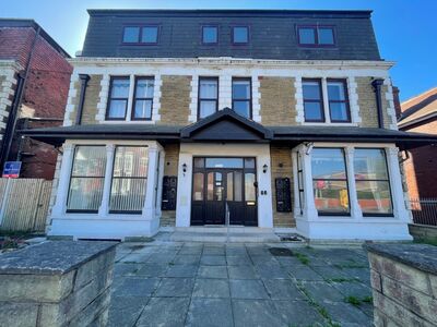 Reads Avenue, 2 bedroom  Flat to rent, £575 pcm
