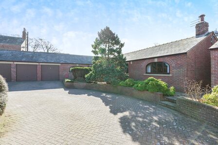 Roseacre Road, 4 bedroom Detached House for sale, £495,000