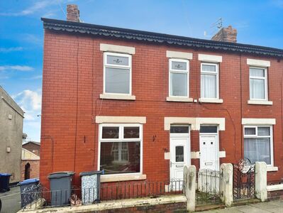2 bedroom End Terrace House for sale