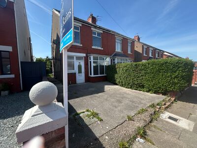 George Avenue, 3 bedroom Semi Detached House for sale, £132,500