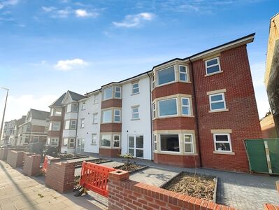 2 bedroom  Flat to rent