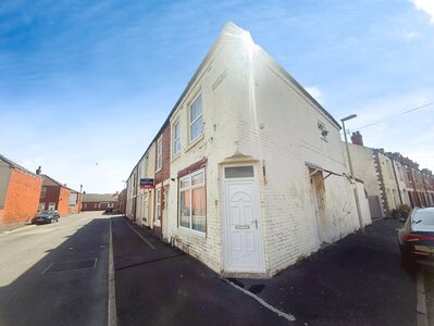 Aintree Road, 2 bedroom End Terrace House for sale, £45,000