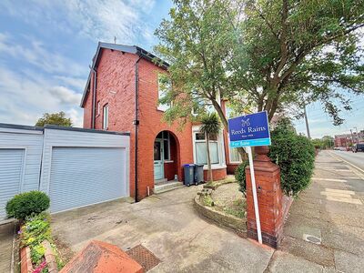 Leicester Road, 3 bedroom Semi Detached House for sale, £170,000