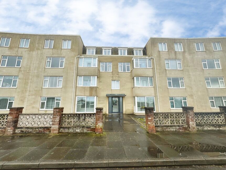 Main image of 2 bedroom Flat for sale, Promenade, Blackpool, Lancashire, FY4