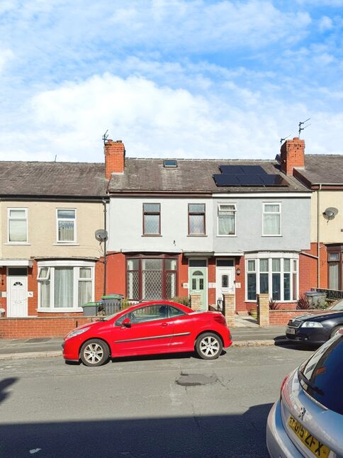 2 bedroom Mid Terrace House for sale