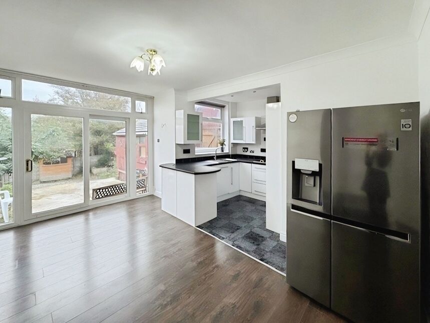Main image of 4 bedroom Mid Terrace House to rent, Birchway Avenue, Blackpool, Lancashire, FY3