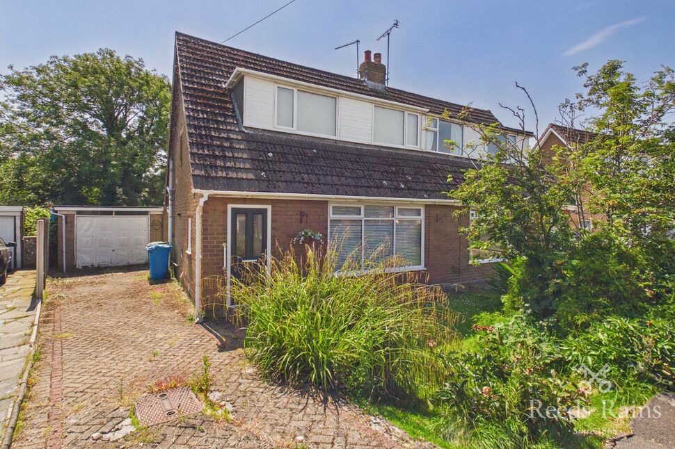 Main image of 2 bedroom Semi Detached Bungalow to rent, Bleasdale Avenue, Staining, Lancashire, FY3